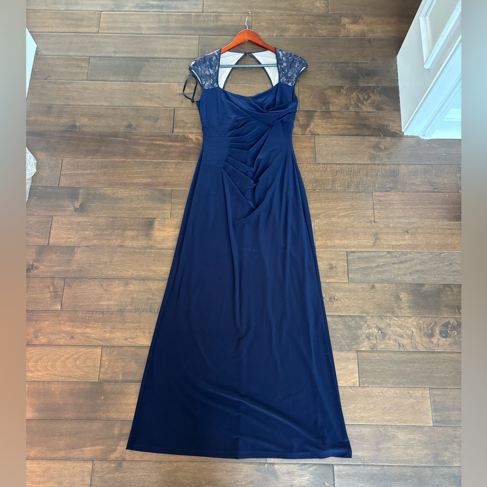 Elegant Navy Blue Sleeveless Dress